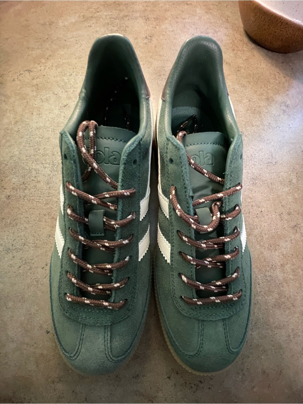 Gola Women’s Viper Evereve Exclusive Suede Sneaker US 8 - Picture 2 of 6
